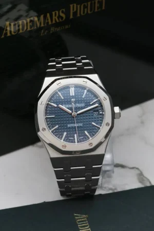 Classy Audemars Piguet Watch For Men (CW35)
