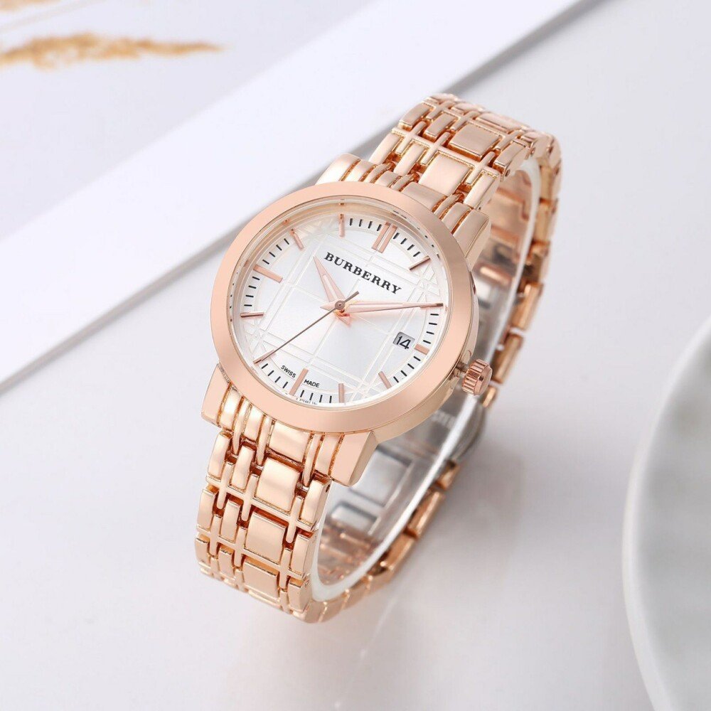 Classy Burberry Watch For Women (SG-841)
