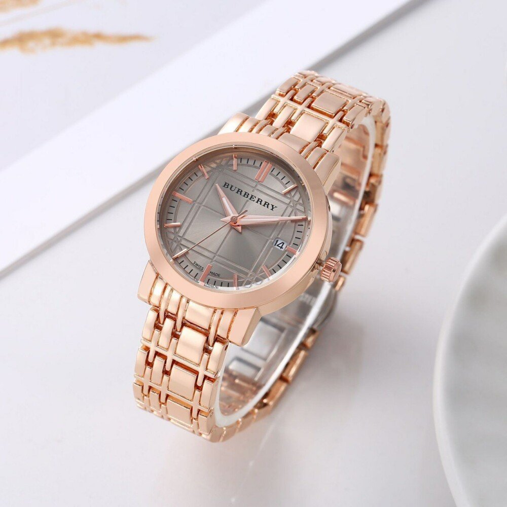 Classy Burberry Watch For Women (SG-844)