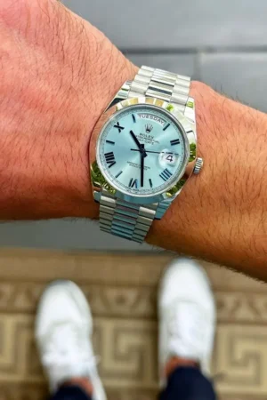 Premium Men’s Rolex Oyster Watch (SG-225)