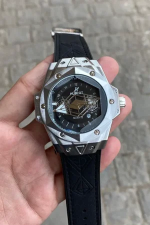 Trendy Hublot Watch For Men (BH909)