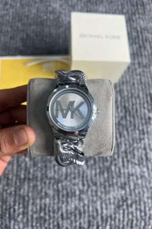 Trendy Michael kors Watch For Women (DW084)