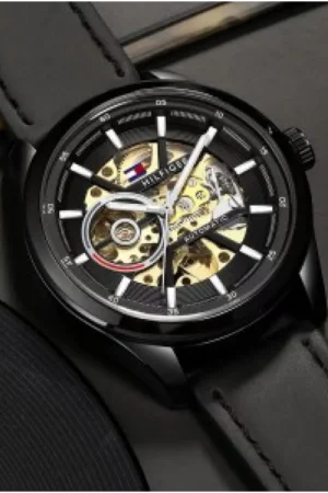 Trendy Tommy Hilfiger Watch For Men (BT132)